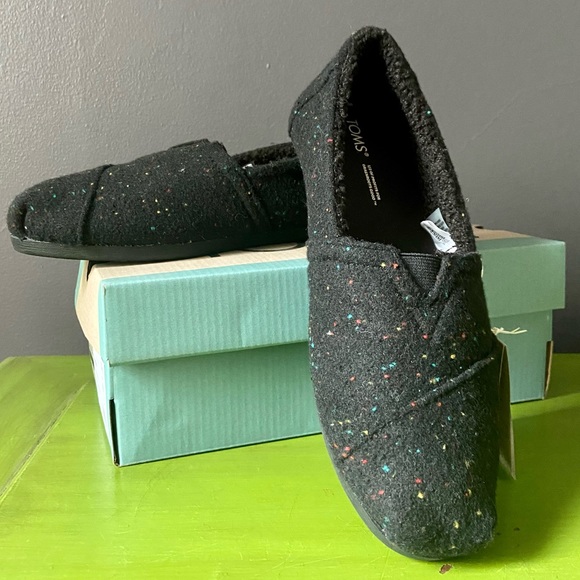 Toms Slip On Black Speckled Cozy Twill/Faux Shearling Lined NWT Flat House Shoes - Picture 2 of 6